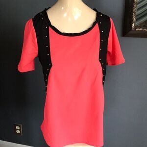 BKE coral/black stud accent top, small